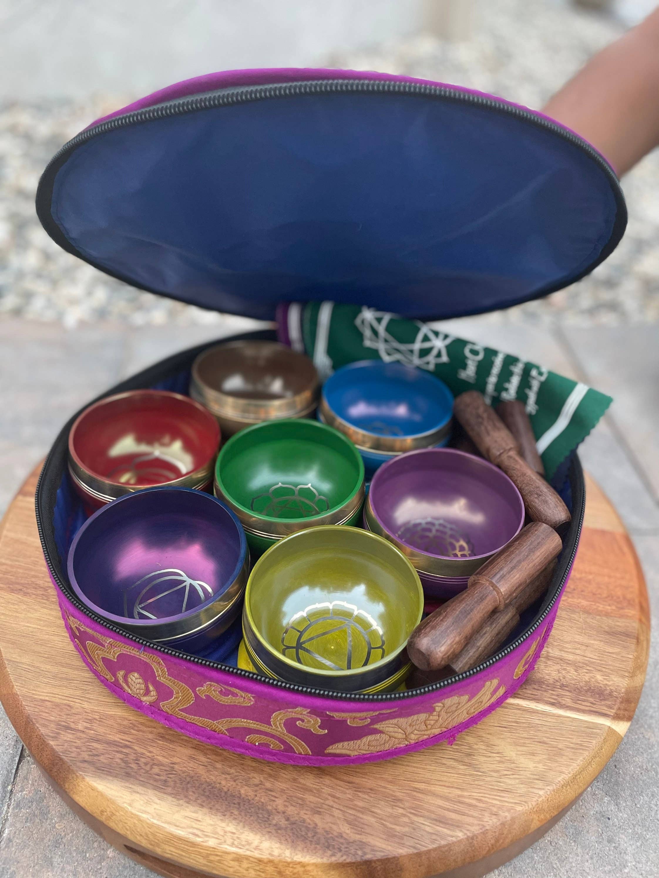 Like International – wholesale Meditationsprodukter – Chakra ljudskålset med gratis böneflagga3