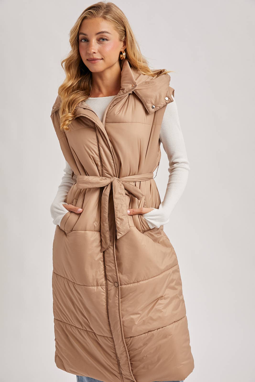 Bluivy – wholesale Väst - Dam – LÅNG LINJE BÄLTE PUFFER HUVA VÄST18