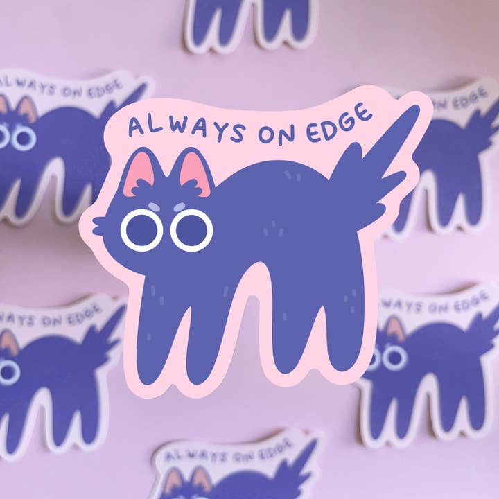 Toujours sur le fil : Autocollants en vinyle découpés, Humeur de chat drôle pour la vente par Ouri Studio