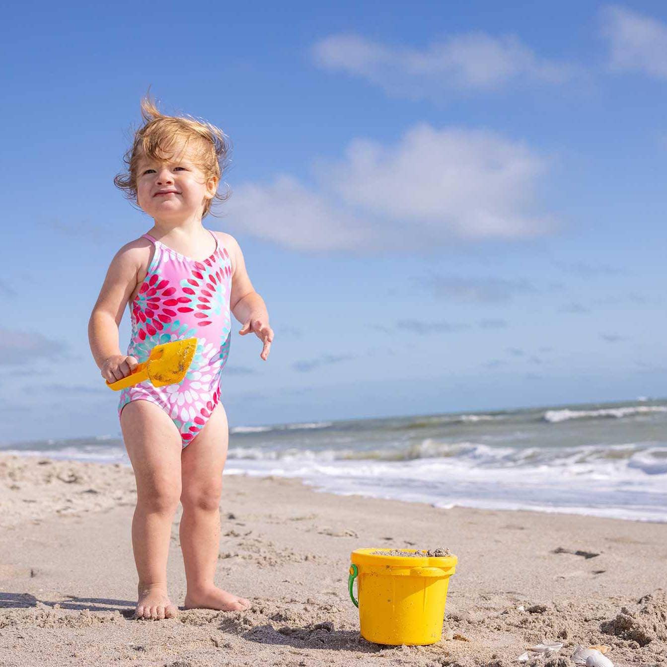 HABA USA - Wholesale Beach/Pool Toy - Kids & Baby - Sand Scoop Small (assorted colors)6