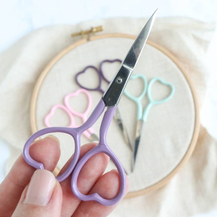 Stitched Modern – wholesale Embroidery/cross-stitch supplies – Heart Embroidery Scissors