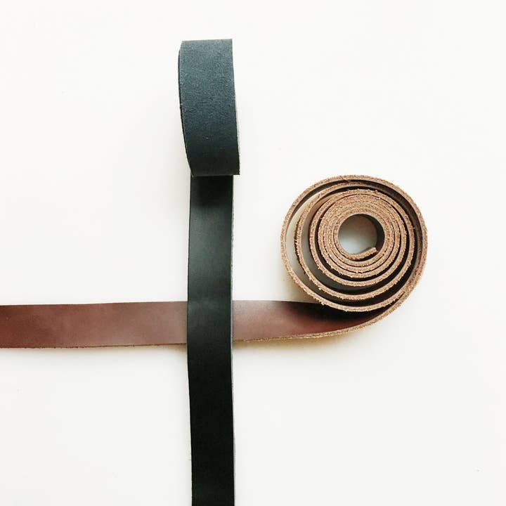 Sew Hungryhippie LLC - Wholesale Craft Supplies - Leather Strap 3/4" black4