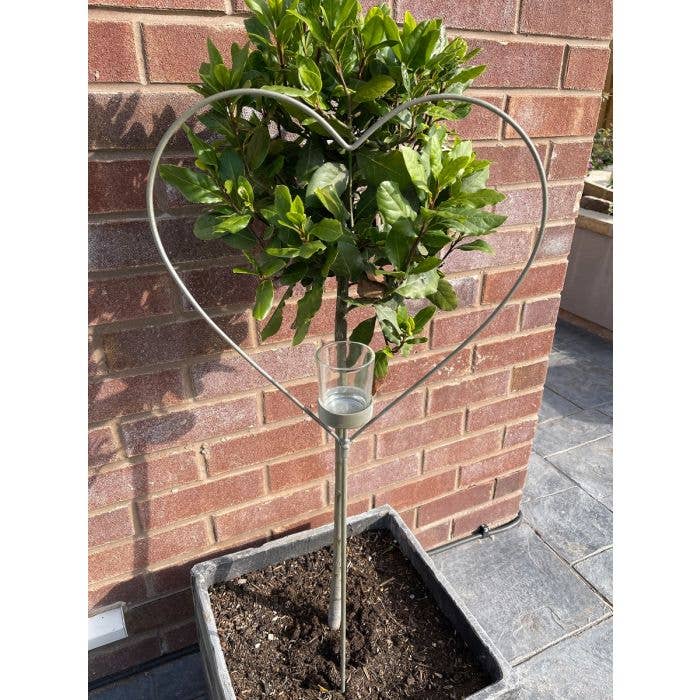 Metalhjerte lysestage havelanternestang grå med glasvotiv for engroshandel hos Langs