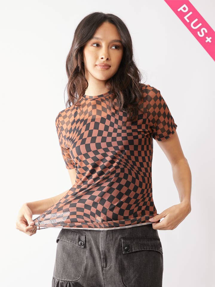 PLUS KURZARM-OBERTEIL MIT SCHACHBRETTMUSTER AUS MESH für den Großhandel von Davi & Dani