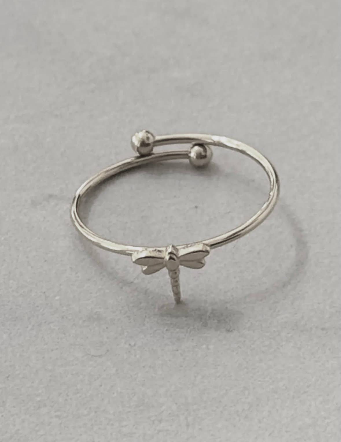 Cassette Barcelona – Engroshandel Båndring – Dragonfly minimalistisk ring1