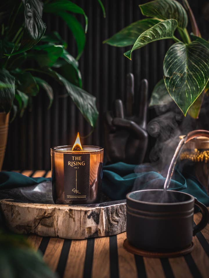 The Rising - Bougie de luxe entièrement naturelle pour la vente par Good Roots | Luxury Candles