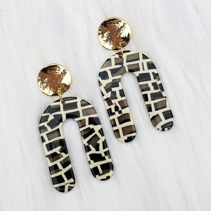 Brun mosaik Arch akryl øreringe for engroshandel hos The Purple Chickadee