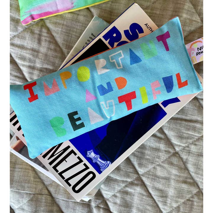 Nicola Rowlands - Wholesale Spa/Therapy Pillow - Lavender eyebag: IMPORTANT AND BEAUTIFUL2