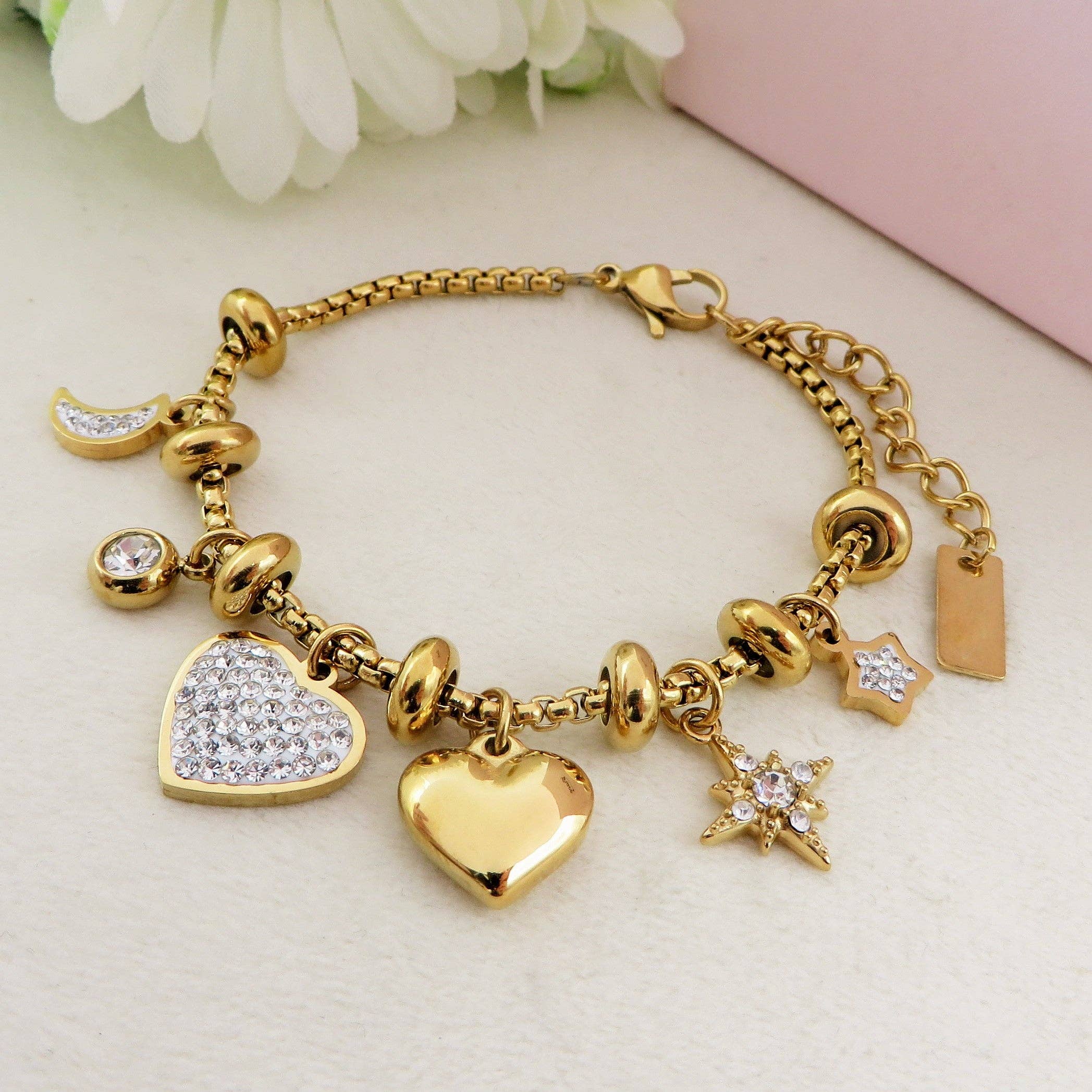 Daemon srls - Vendita all'ingrosso Braccialetto con ciondolo/pendente - MOON & STAR - Bracciale in acciaio inox con pendenti luna, stelle e cuori bombati e Cubic Zirconia1