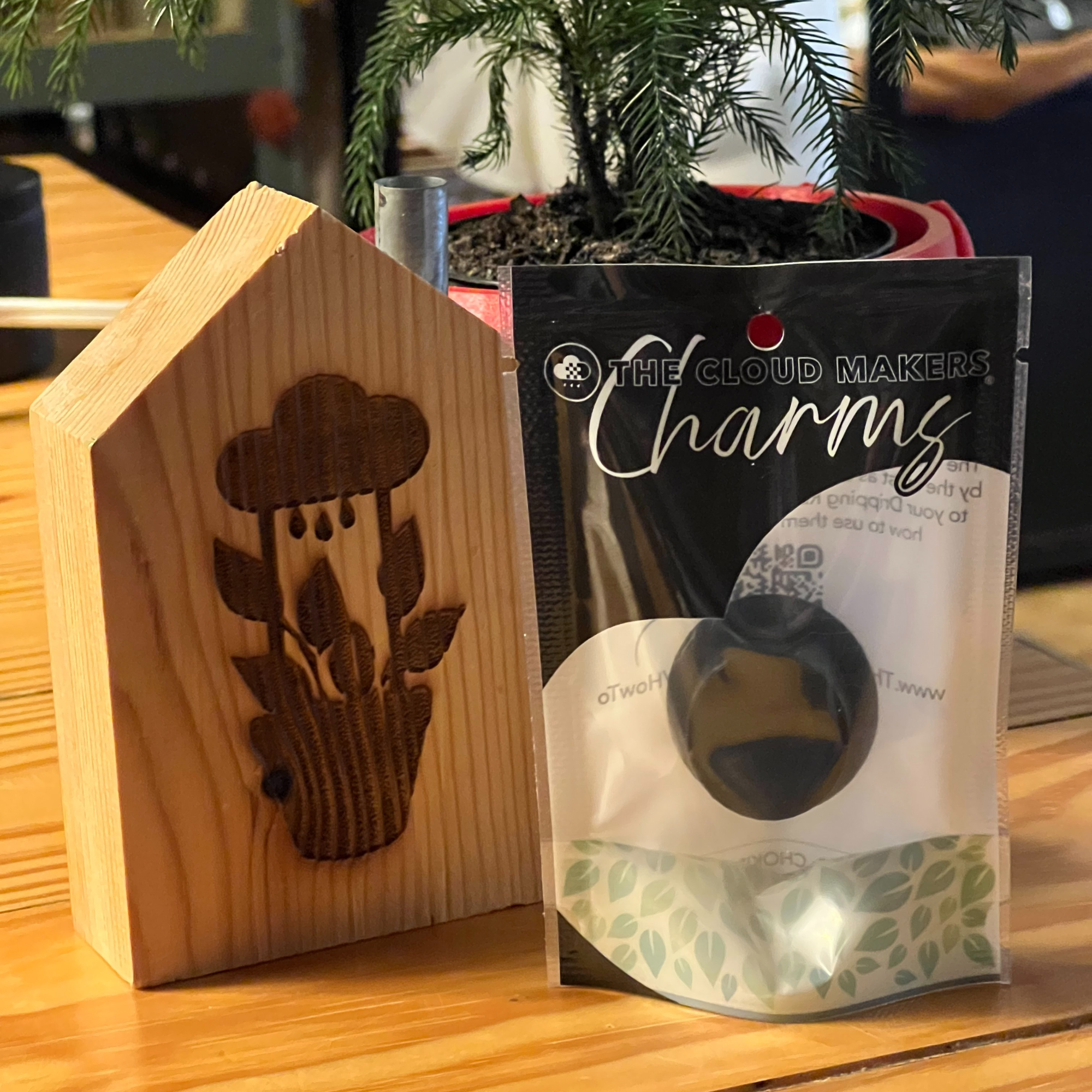 The Cloud Makers - Vente Pot - Charme de Haut-de-forme1