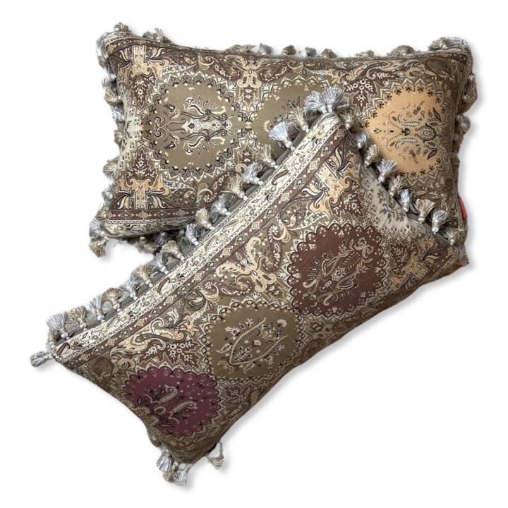 Beige paisleymönstrade vintagekuddar av ull och silke för wholesale av Vintage Luxe Up