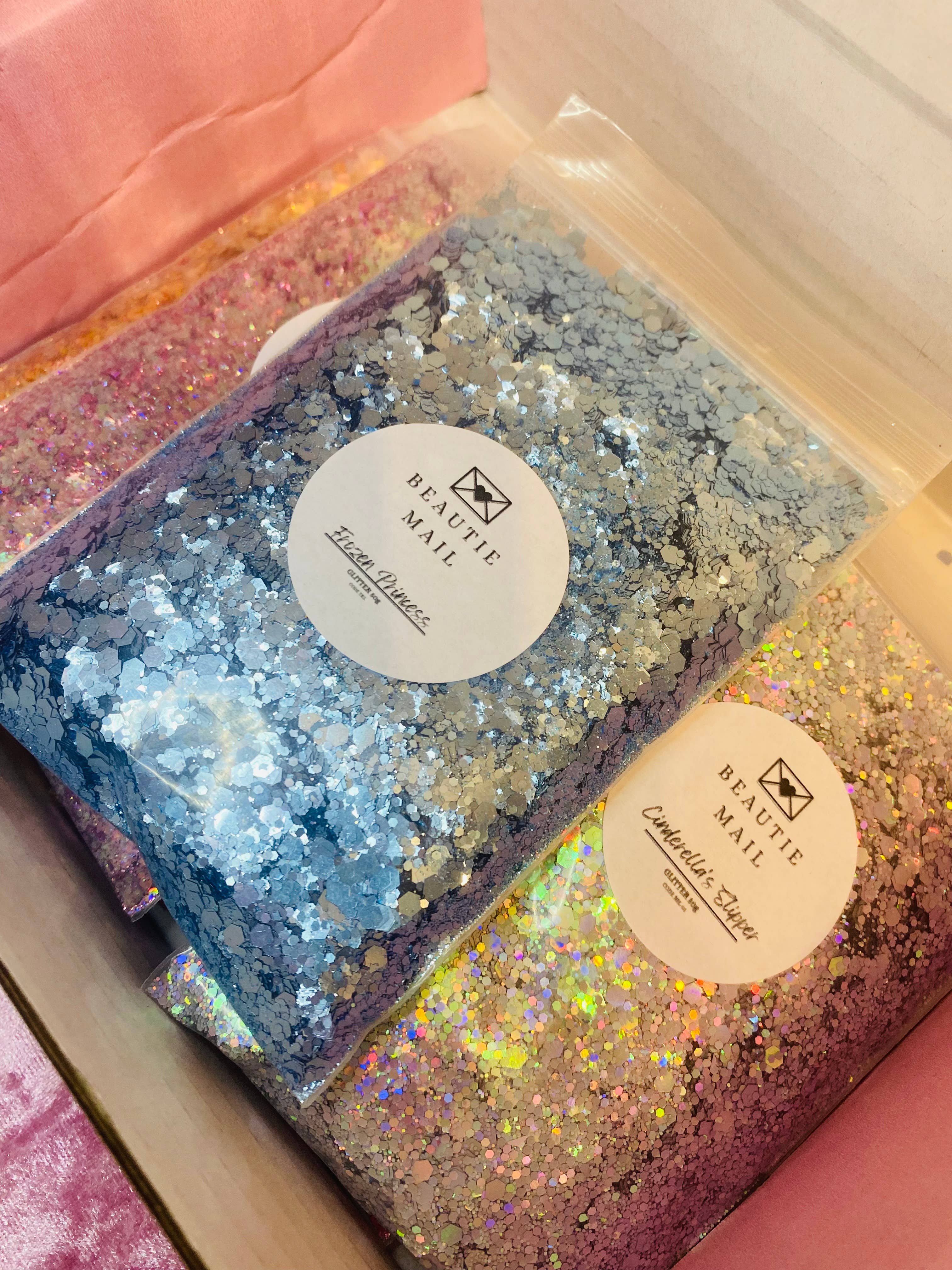 THE HAPPY POST COMPANY - Wholesale Craft Supplies - Mega 20 Glitter Kit1