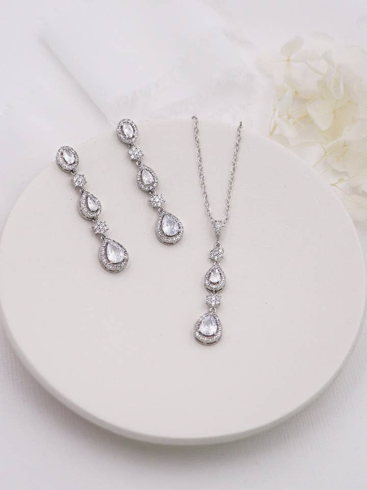 Adeline smykkesæt for engroshandel hos allureweddingjewelry