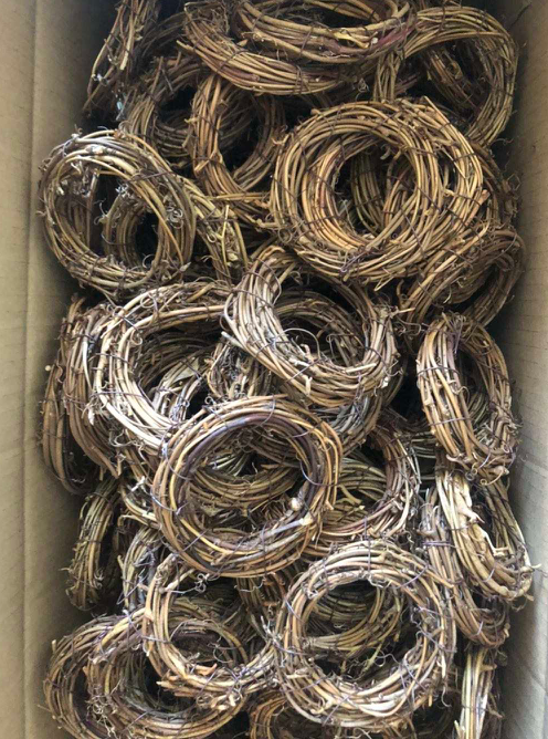 EllieJo and Co. - Wholesale Wreath - 4inch Grapevine Wreath0