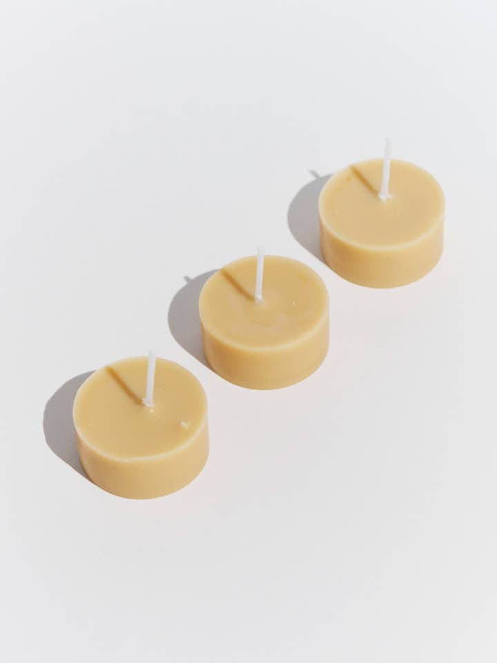 Lot de trois bougies chauffe-plat 'Alénya' en Pampa pour la vente par Objet Sauvage