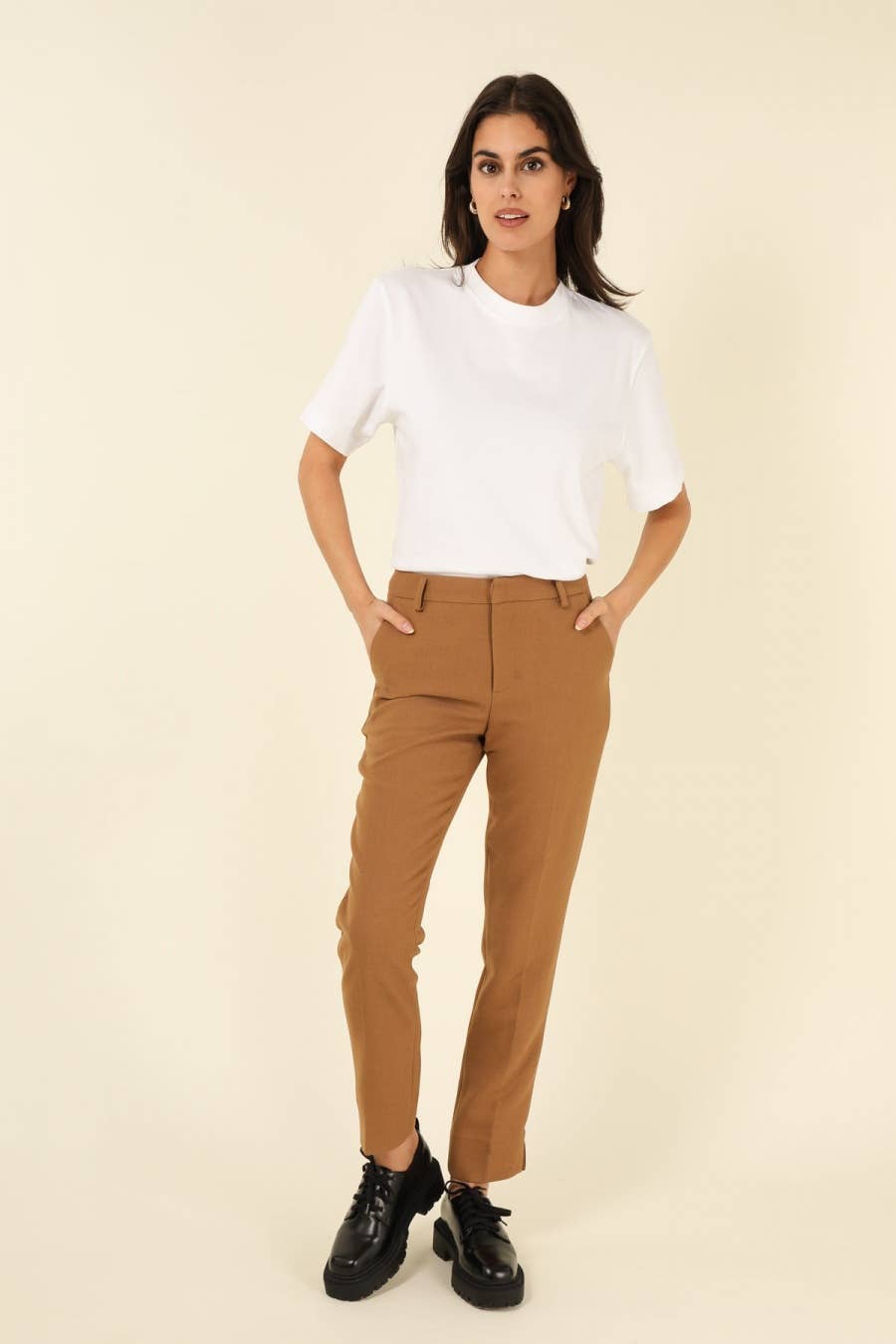 Attentif Paris – Großhandel Hose – Damen – Dicke Zigarettenhose aus dickem Wintermaterial16