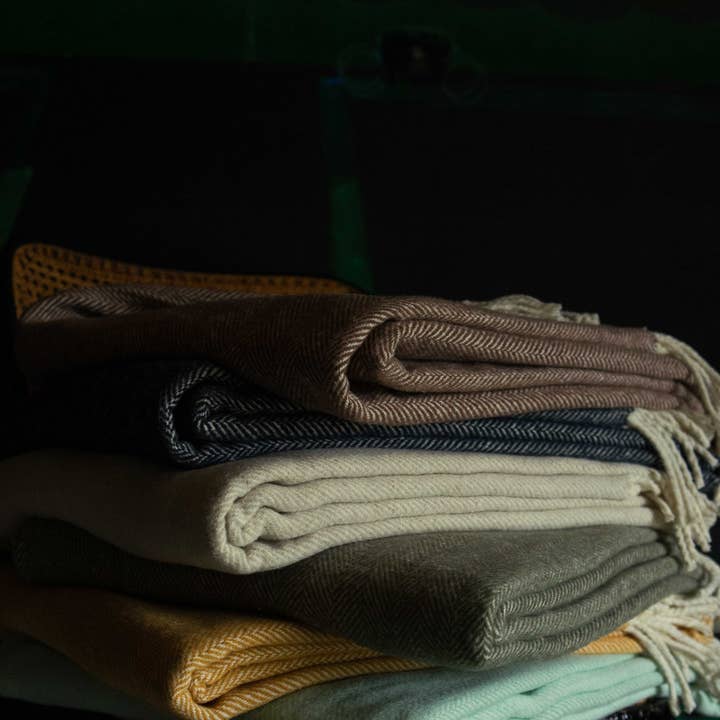 Evangeline Linens - Wholesale Throw Blanket - NEW! Cotton Herringbone Throws7