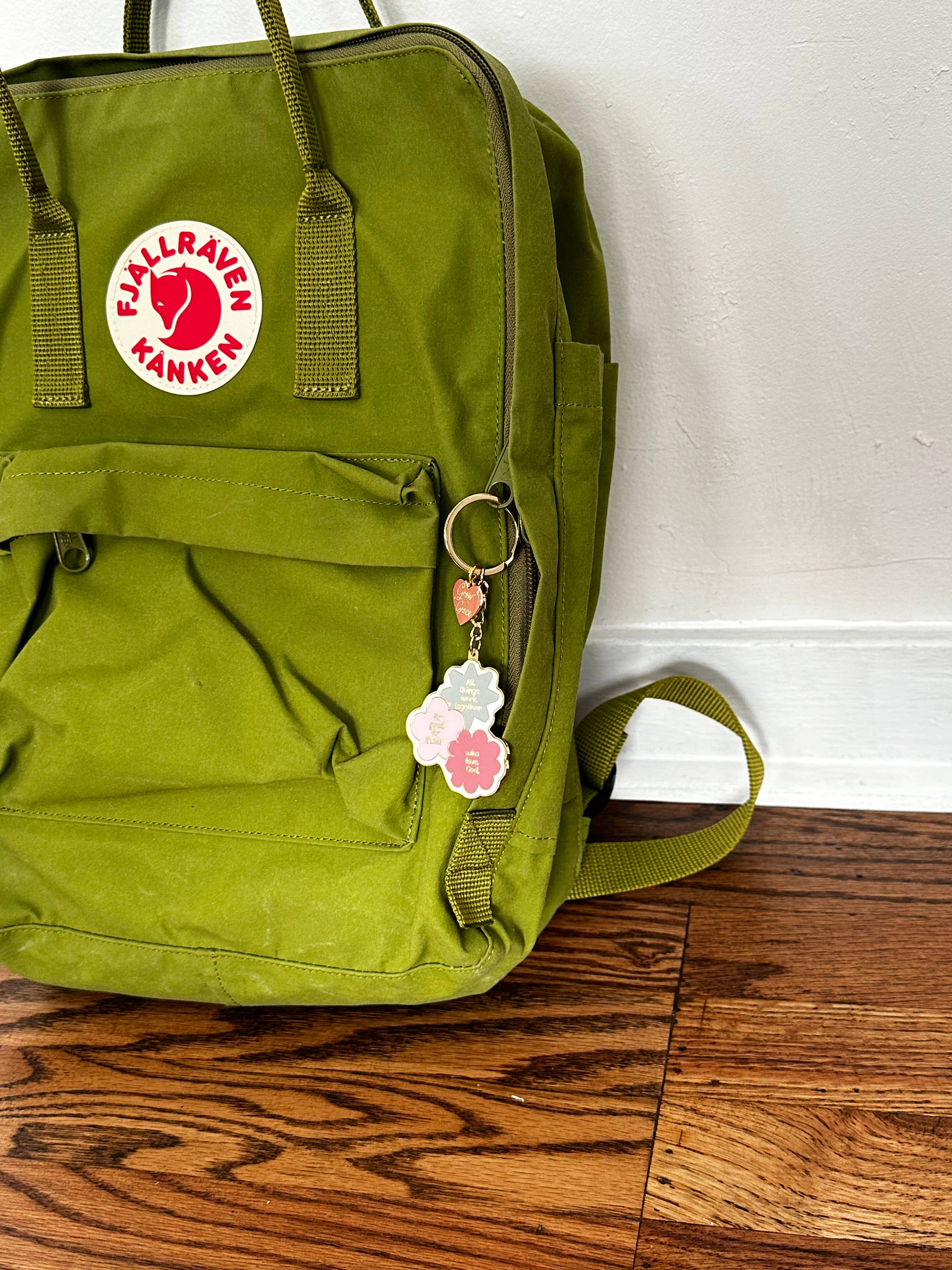 Grow in Grace - Vente Porte-clés – femme - Porte-clés verset biblique Romains 8:28, cadeau chrétien Grow in Grace4