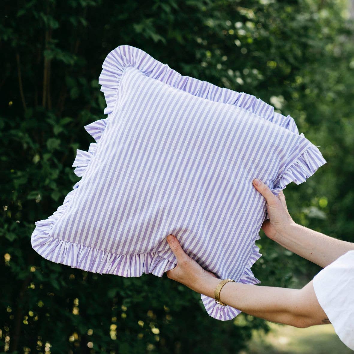 OMOM - Wholesale Throw/Decorative Pillow - OMOM Cushion Cover / Sofa Cushion in Organic Cotton - Ruffle7