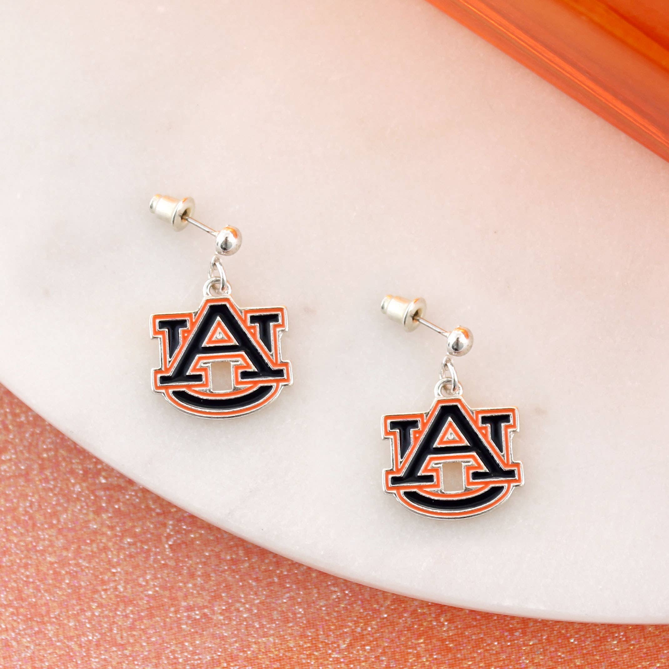 Seasons Jewelry – Großhandel Ohrhänger – Auburn Emaille Logo Ohrringe