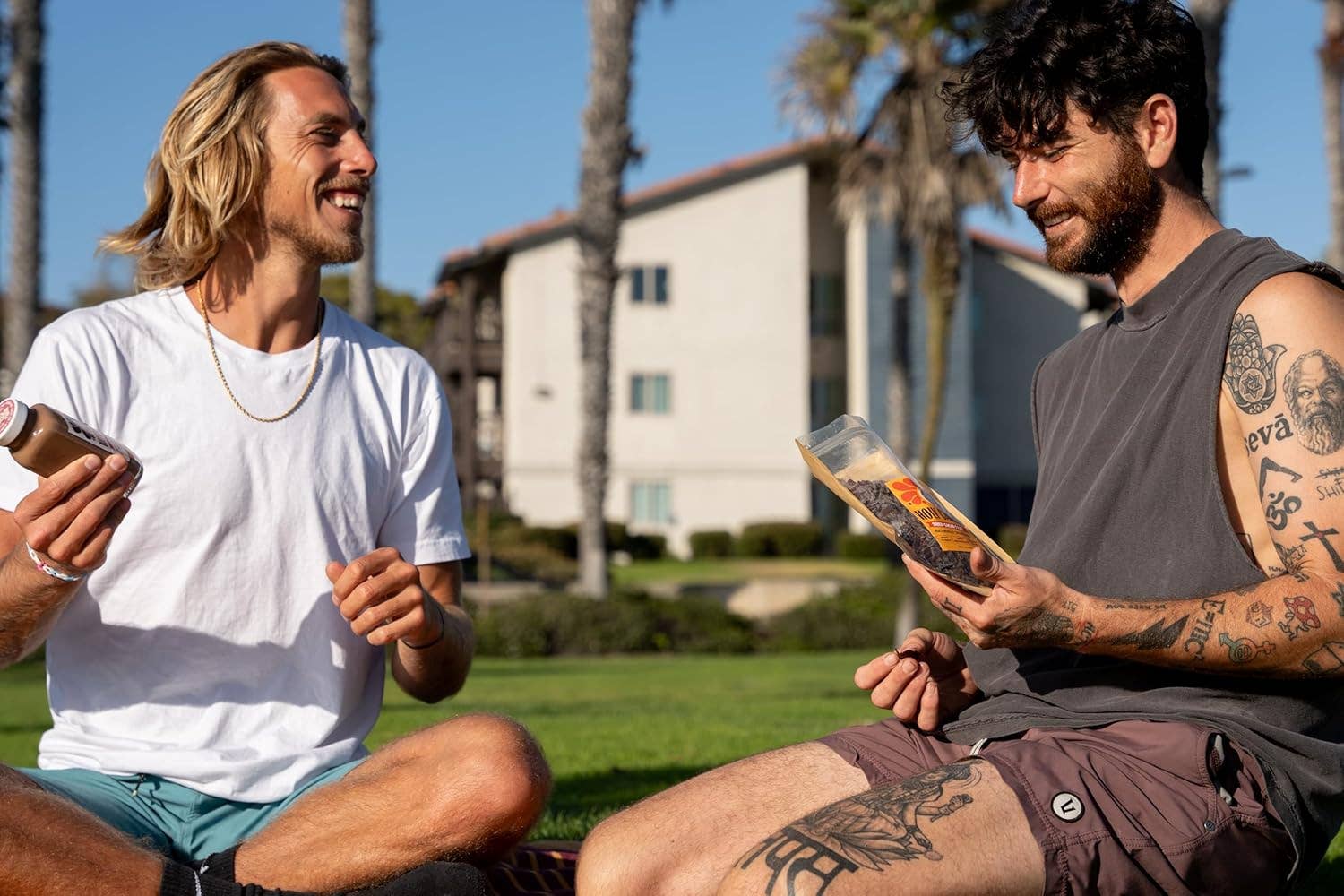 Holy cacao – wholesale Dried/dehydrated fruit – Holy Cacao Natural Dehydrated Cacao Fruit Snack, 2oz4