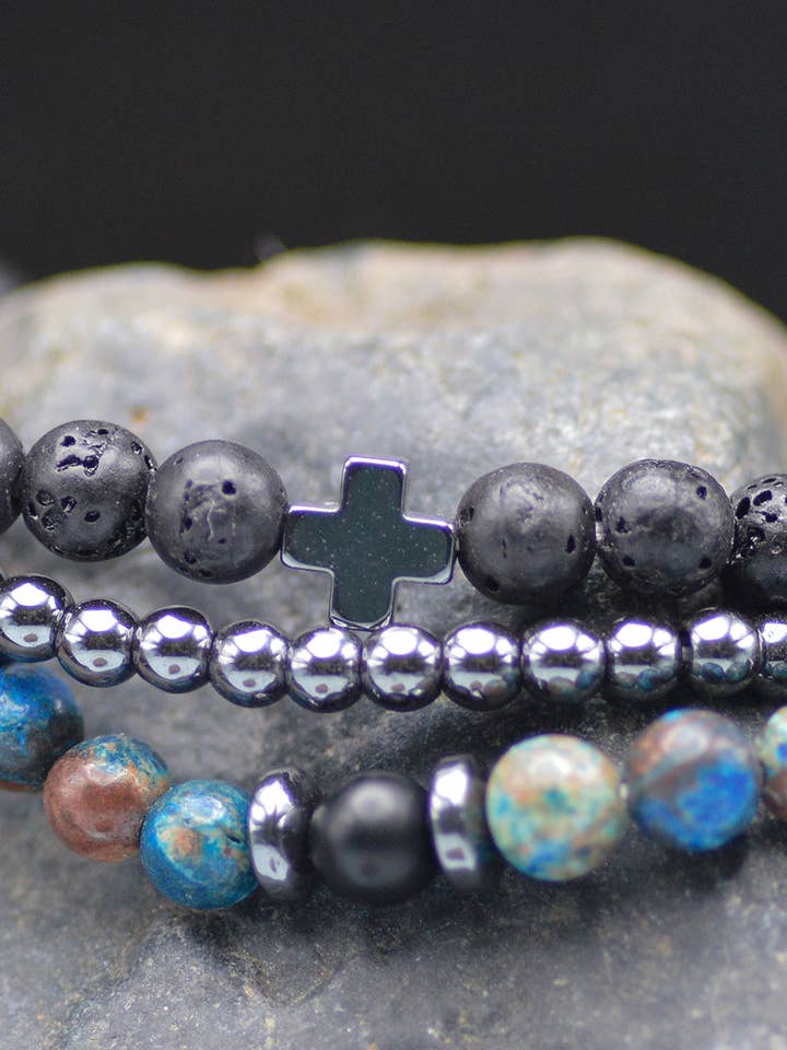 Kruis 3 Streng Lava/Fenixsteen - Eden Merry Armband voor wholesale door Eden Merry Jewelry by James Lawrence