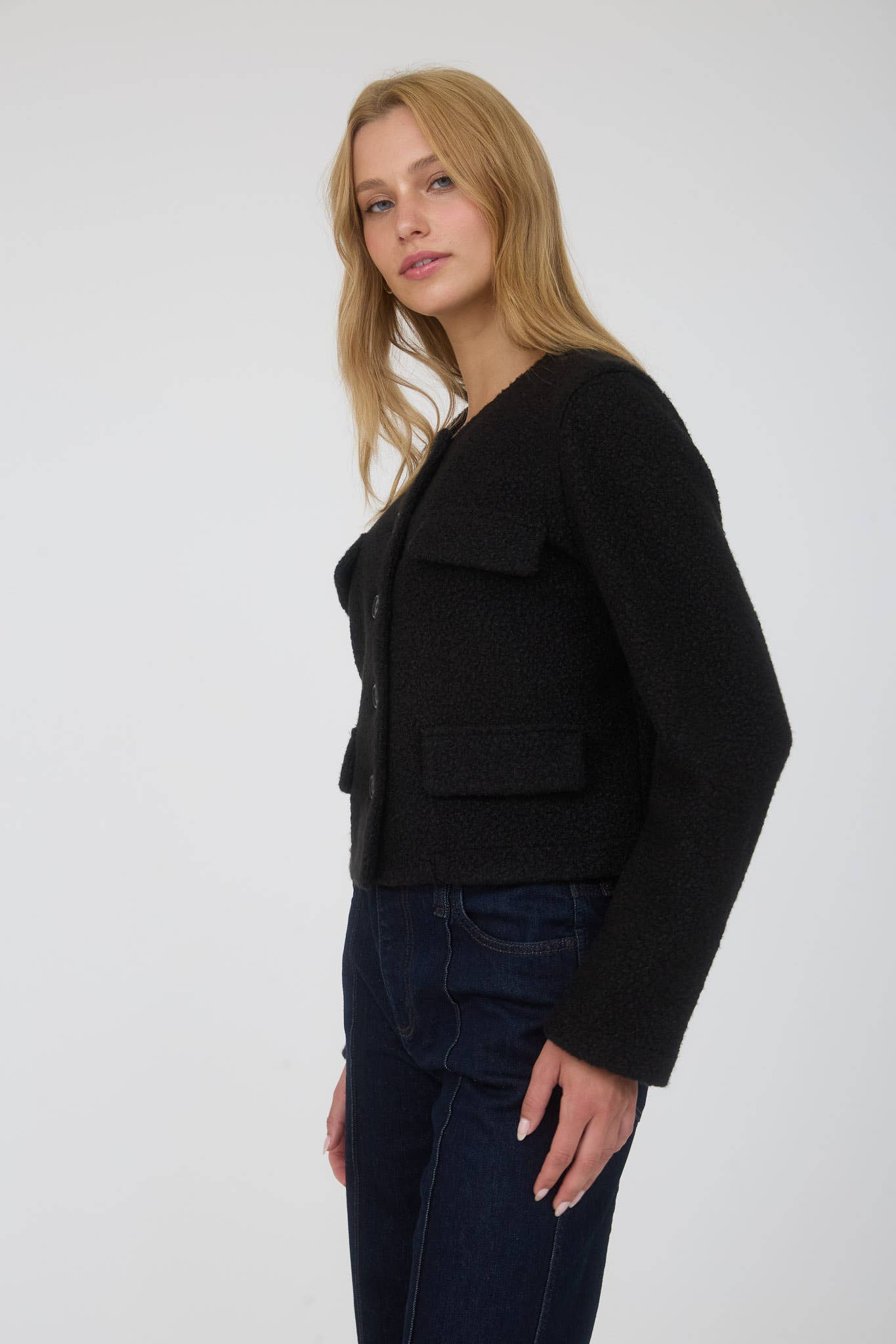 The Workshop Studio - Vente Veste – femme - VESTE EN TWEED UNIE À BOUTONS2