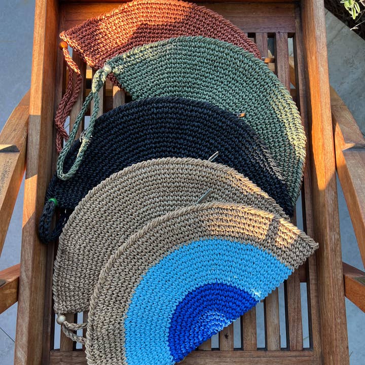 Borsa Pochette a Mezza Luna Intrecciata a Mano Colori Autunnali per la vendita all'ingrosso da parte di Pine & Palm Home