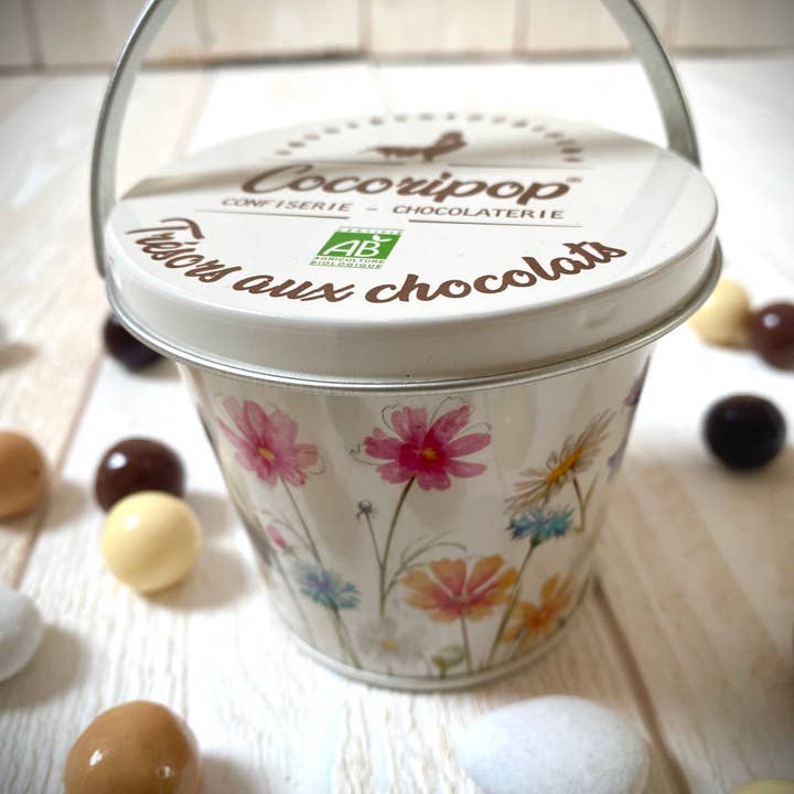 Cocoripop - Wholesale Chocolate Covered Sweets - Small Metal Bucket "Chocolate Treasures" (Easter)1