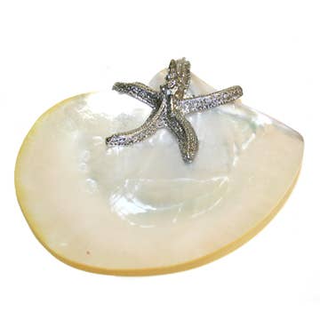 Schale aus Zinn mit Seestern und Perlmutt für den Großhandel von Modern Coastal by Contrast Inc.
