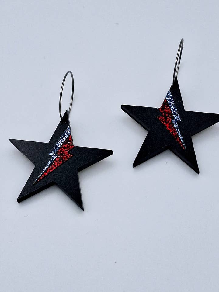 Stjärnörhängen med blixt för wholesale av LadyRockCreaciones