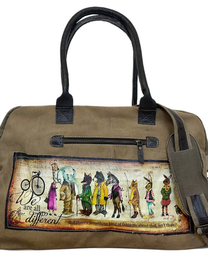Sac de voyage pour tente militaire We Are All Different pour la vente par Vintage Addiction