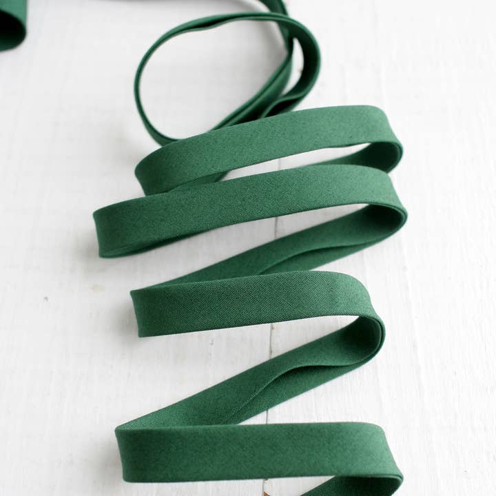 Bessie Pearl Binding Co – wholesale Craft supplies – 1/2" Double Fold Bias Binding - Hunter Fields Pure Solid 0