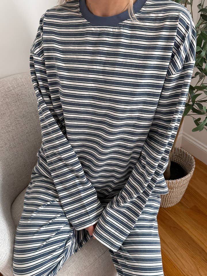 Billie Gestreiftes Loungewear Langarmshirt für den Großhandel von Sunkissed Coconut