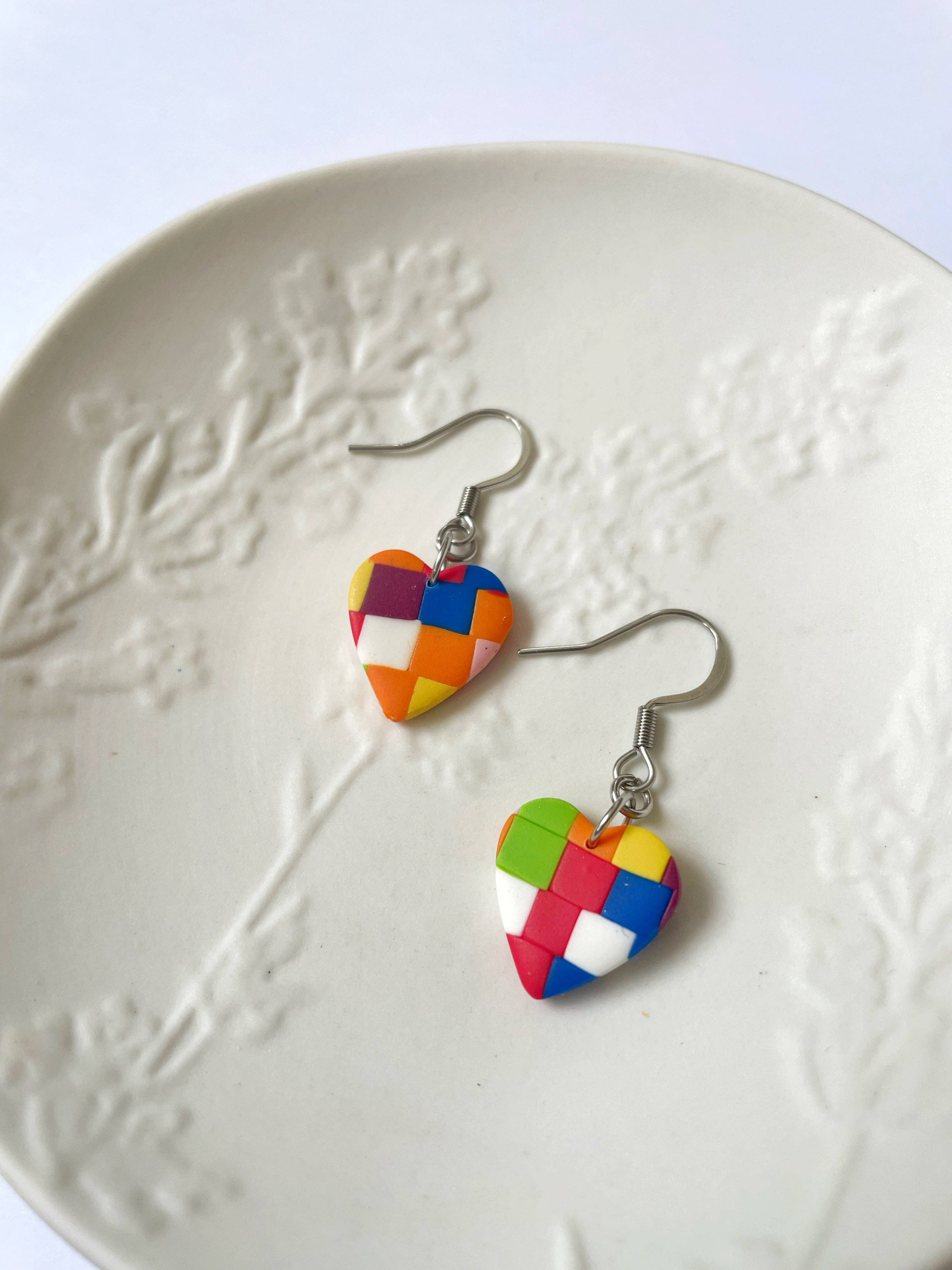 Emily C Designs - Wholesale Dangle Earrings - Elmer Mini Heart Earrings