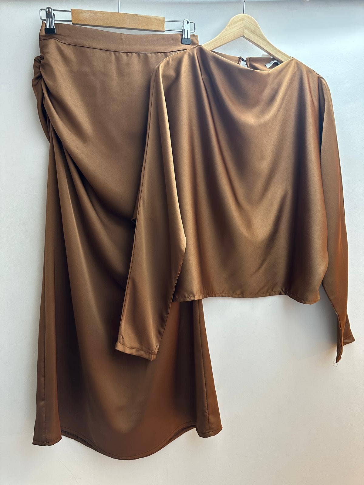 LORIANE - Wholesale Top & Skirt Set - Women's - 1094 satin top+skirt set3