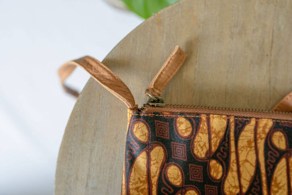 Balibatiks - Vente Pochette – femme - Pochette 200.001 en cuir 100 % et batik1