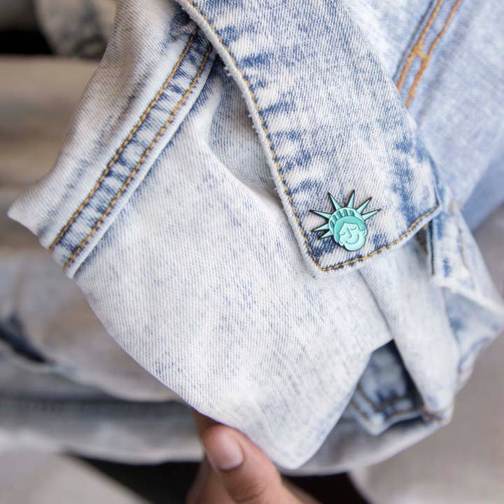 CaraCaraNYC - Wholesale Lapel Pin/Button - Sweet Lady Liberty 1" Enamel Pin3