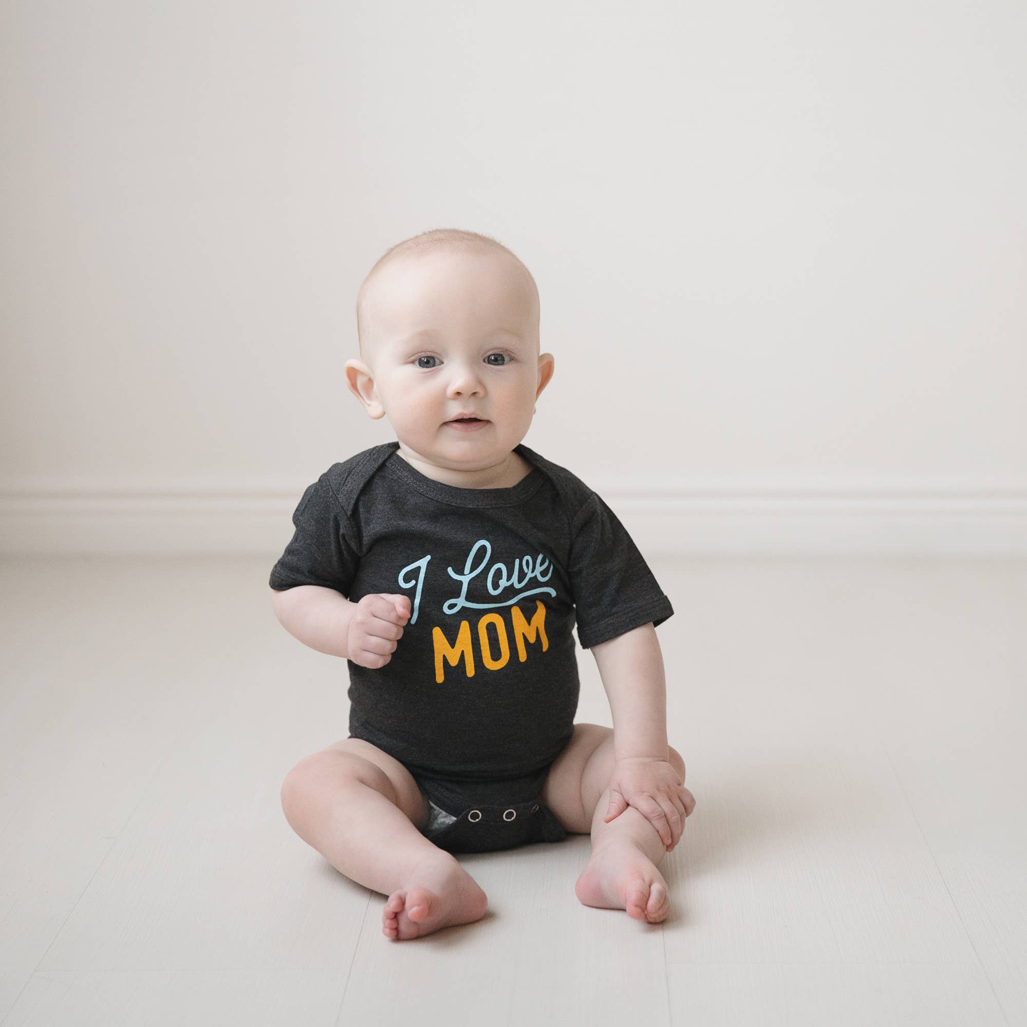 Sweetpea and Co. – Engroshandel Bodysuit - Baby – I Love Mom baby onesie, mors dag gave, babytøj9
