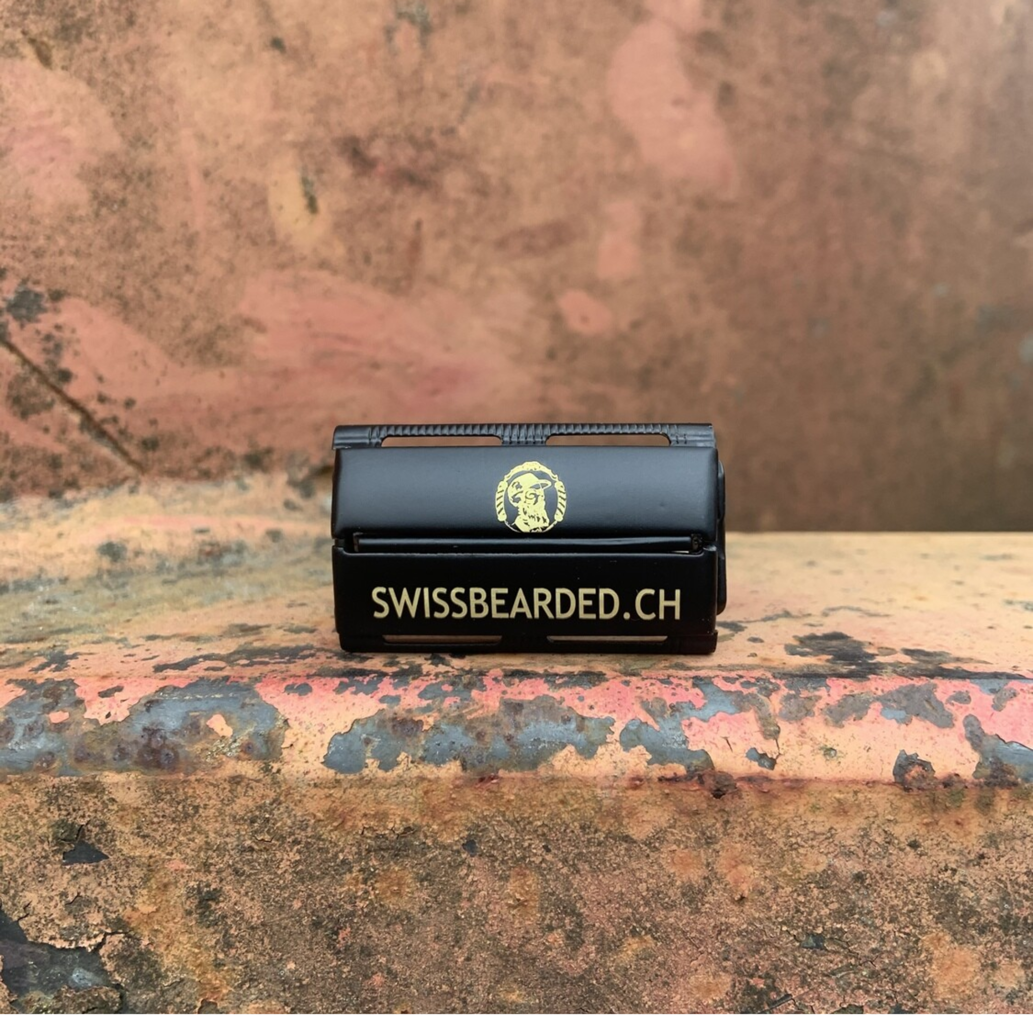 Swissbearded - Vendita all'ingrosso Rasoio - Uomo - Rasoio di sicurezza Swissbearded in legno e acciaio0