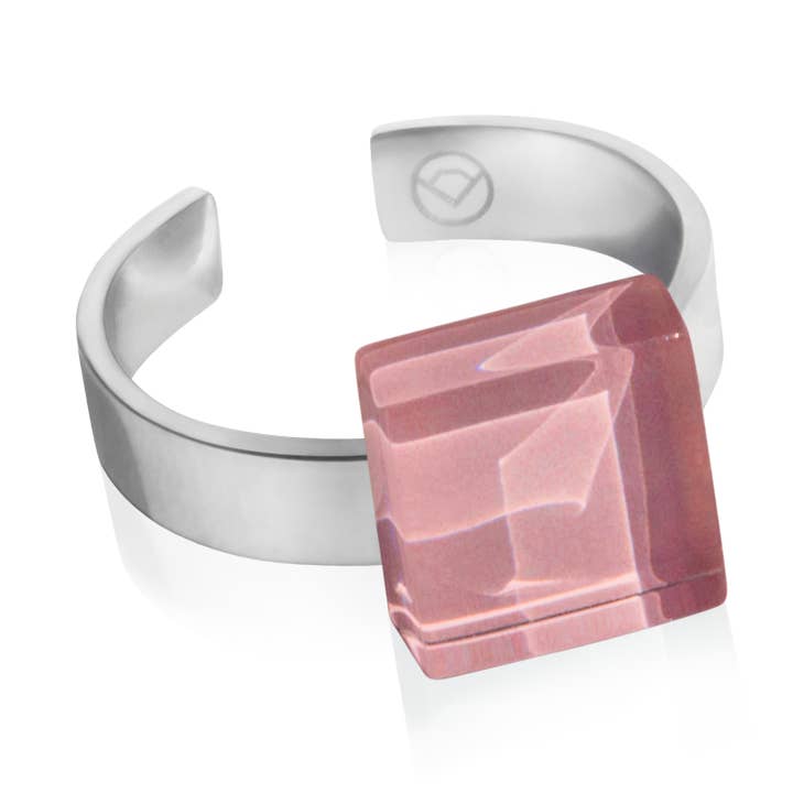 Bague carrée avec pierre, rose quartz, upcycling pour la vente par ALEXASCHA