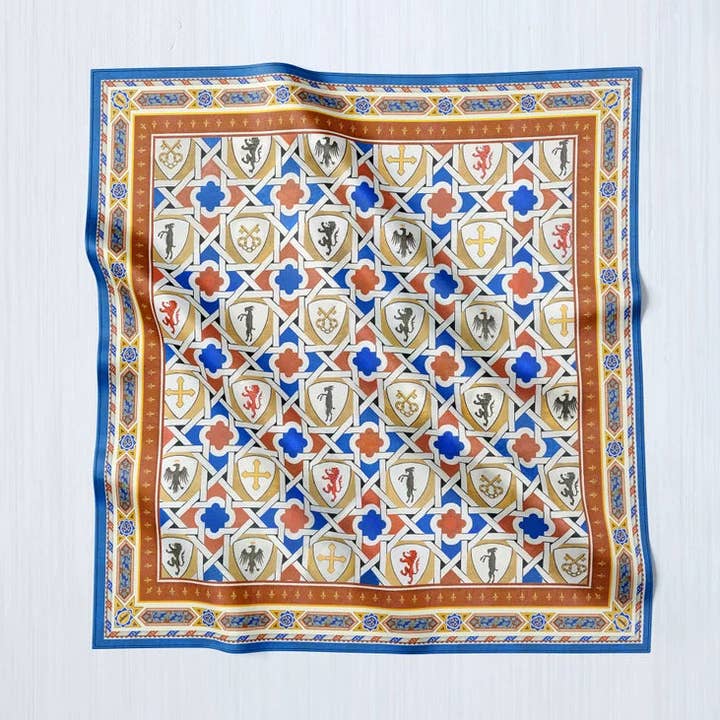 Castello Delle Serre Medieval Toscan Splendor, luxueuse écharpe carrée/châle bohème, fabriquée sur commande, faite à la main et sans cruauté envers les animaux pour la vente par Ebon et Noir LLC