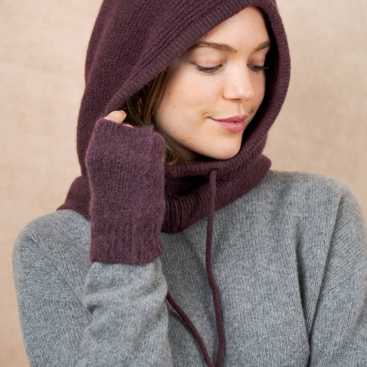 NAÏS PARIS - Wholesale Balaclava - Women's - DRAWSTRING HOOD IN ALPACA AND WOOL2