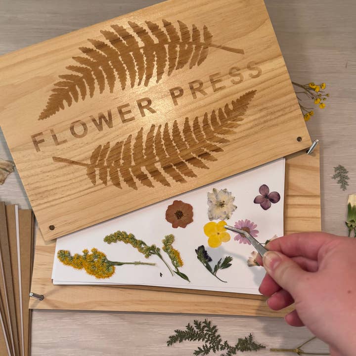 Flower Press DIY kit for wholesale by Plum Diddle