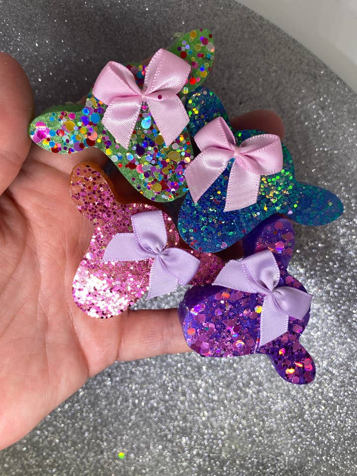 BRAND NEW! COW HEAD with glitter large vent clip freshie for wholesale by Wild Stella Wholesale