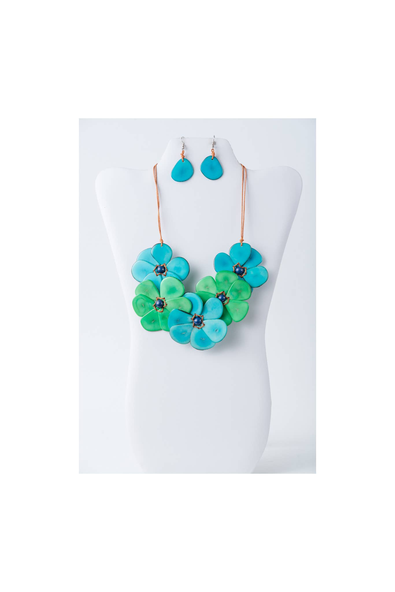 TaguArtsy - Vente Parures de bijoux - Ensemble de colliers Tagua bio Becca Flower6