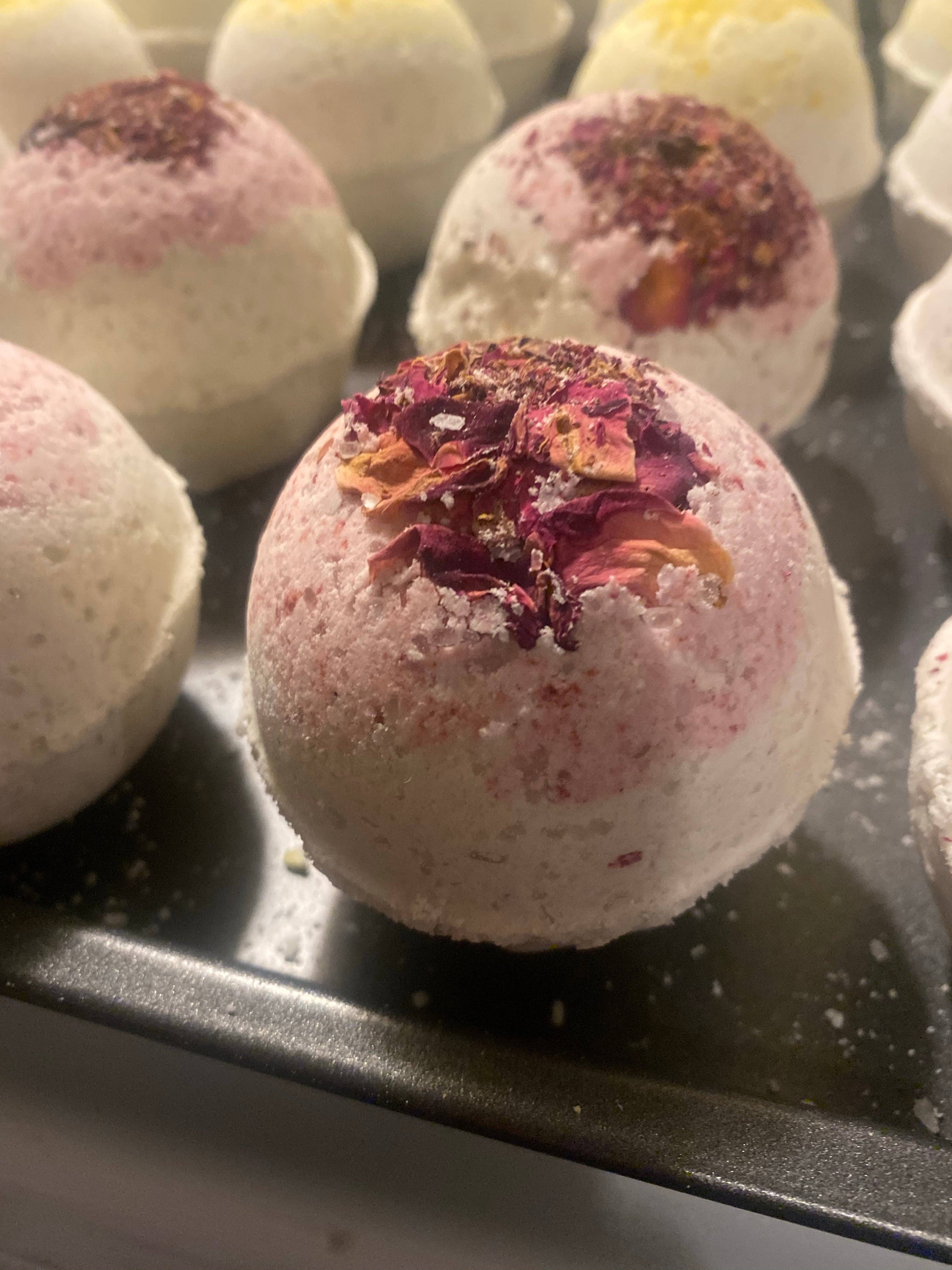 Love Blessed Brands™️ - Wholesale Bath Bomb/Fizz - Bath Bombs5