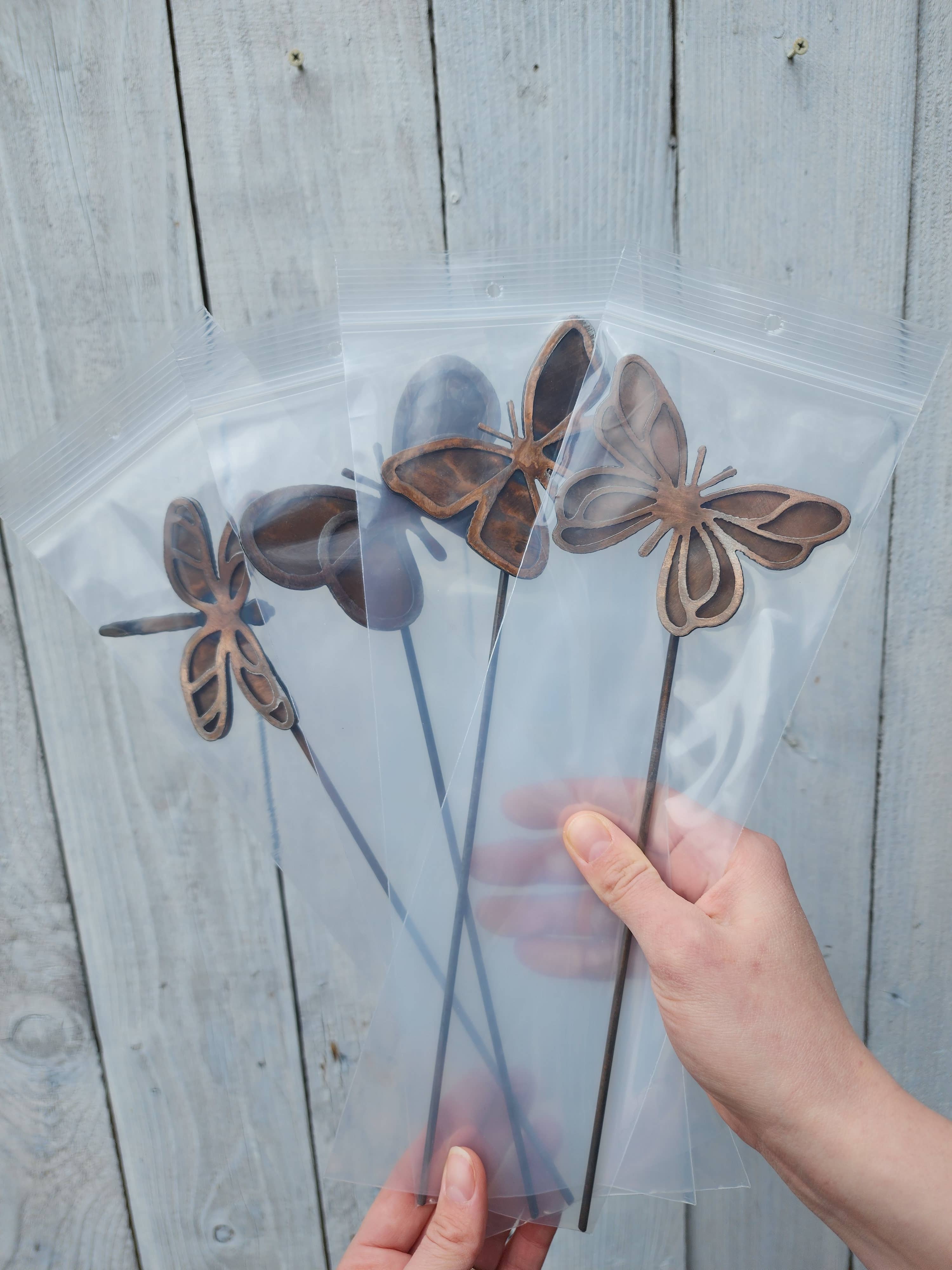 Rustic Metalz - Wholesale Tuin/gazongrondpennen/pinnen - Dragonfly - Dragonfly tuinpaal voor binnen en buiten voor planten9