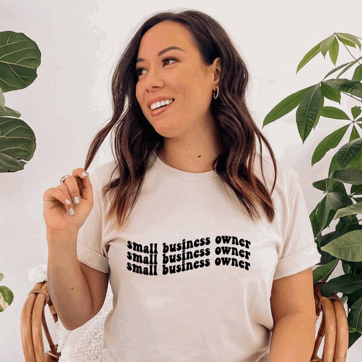 Propriétaire d'une petite entreprise - T-shirt rétro pour la vente par Quality Time Designs Co