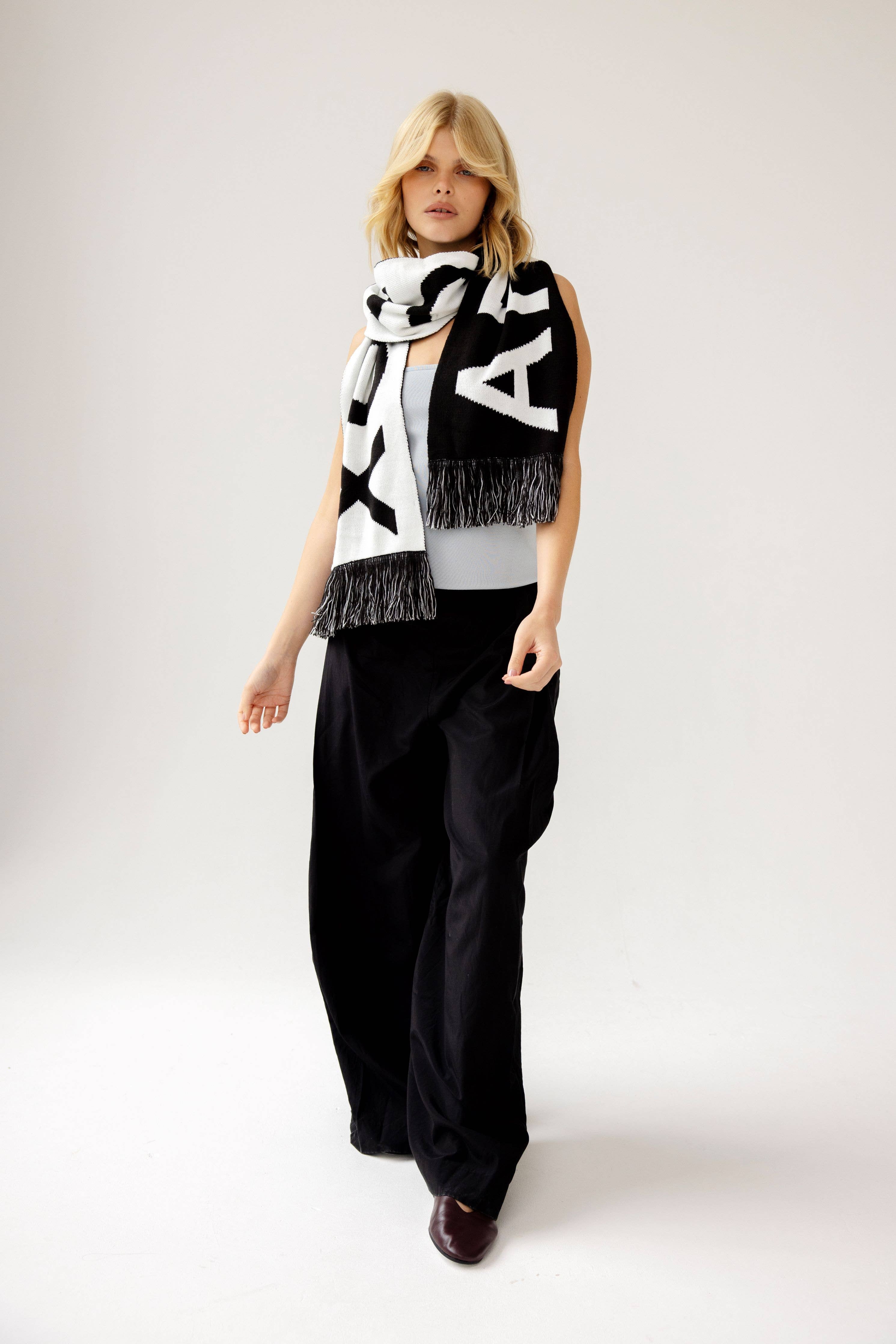 ARCTIC FOX & CO. – wholesale Scarf – Unisex – Arctic Fox Scarf - Monochrome3